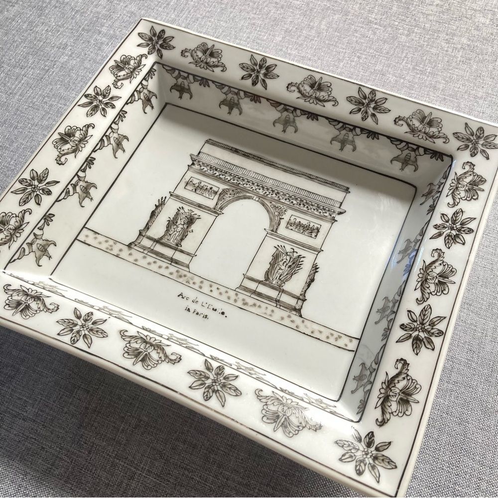Arc de Triomphe Change Tray in Porcelain Hand Painted Imported from France - Picture 3 of 8